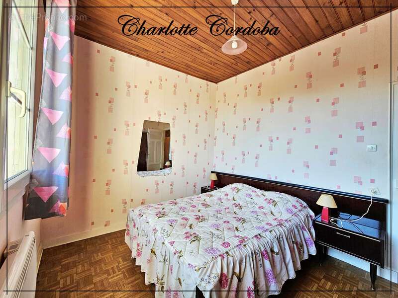 Maison à FEUGAROLLES