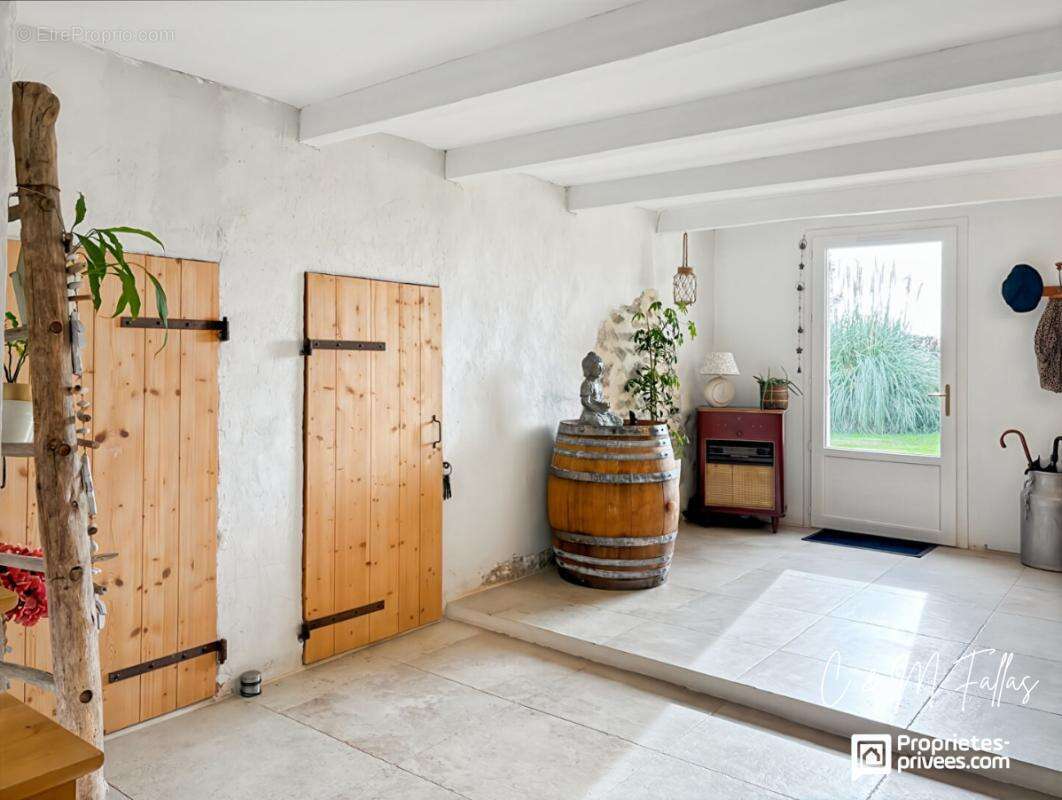 Maison à CAMARET-SUR-AIGUES