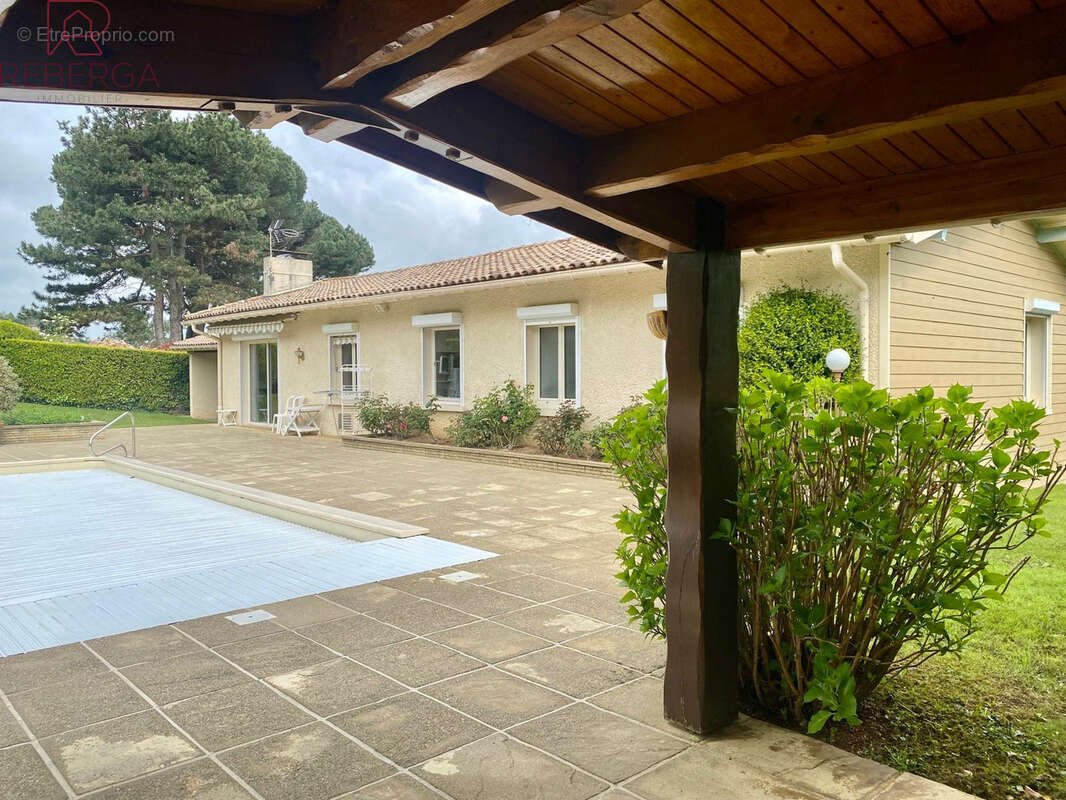 Maison à AUSSILLON
