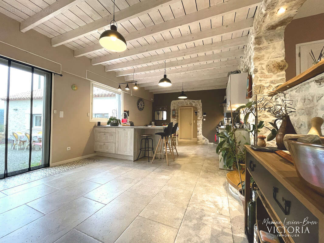 Maison à FIGANIERES