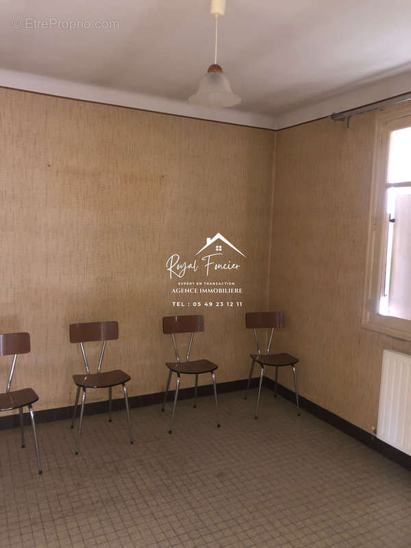 Chambre - Maison à SAINTE-MAURE-DE-TOURAINE