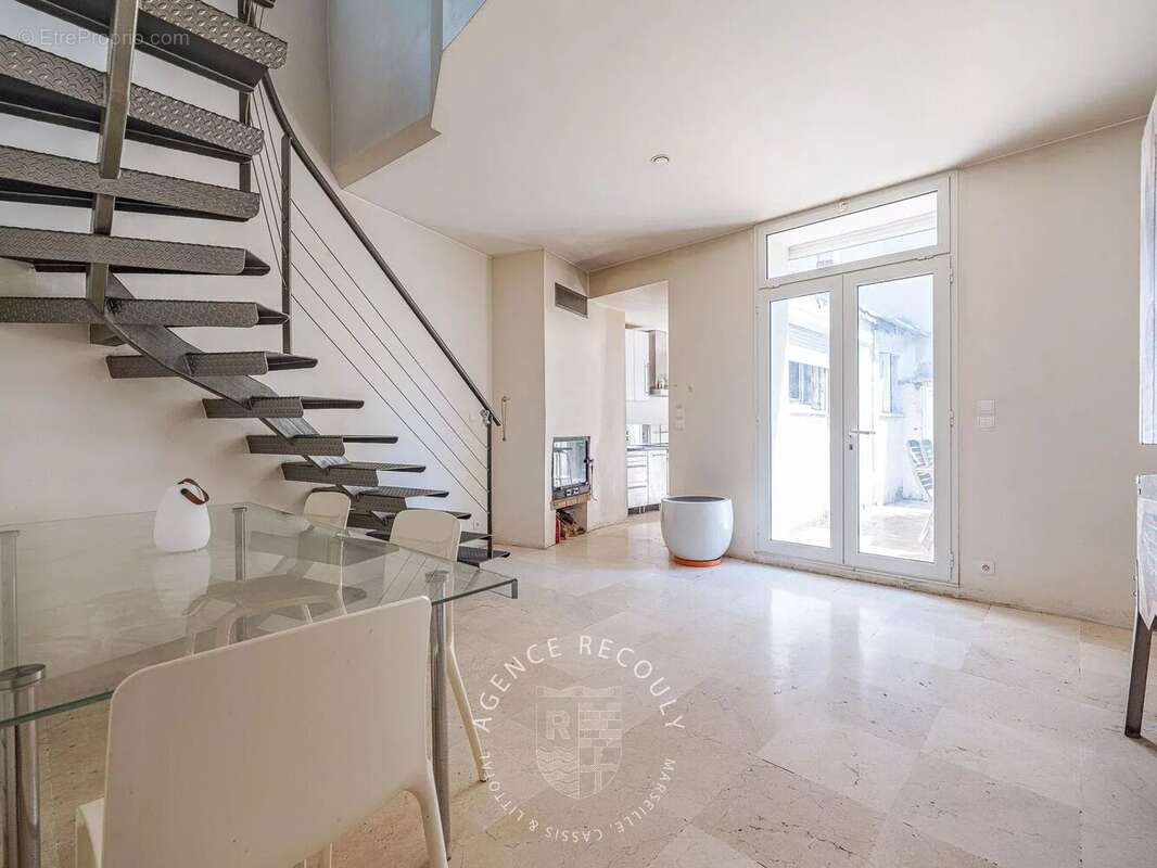 Maison à MARSEILLE-7E