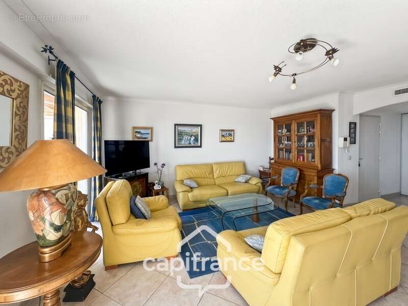 Appartement à HYERES