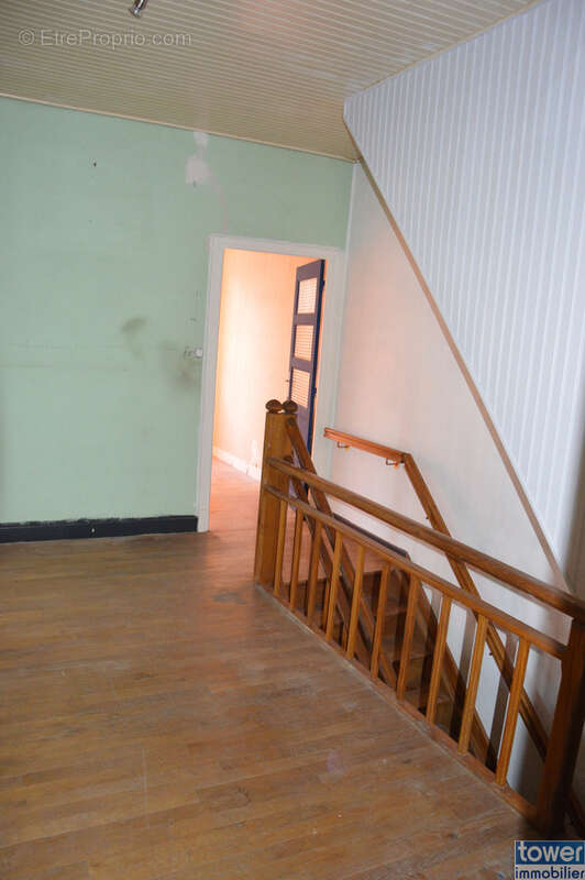 Dans village de caractere ou il fait bon vivre, idéal investisseurs ou grande famille dans leur premier achat - photo 11