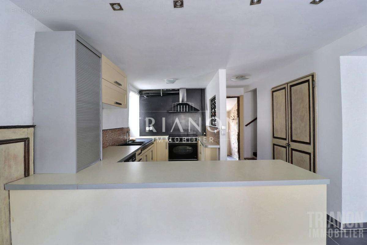 Maison à MEZY-SUR-SEINE