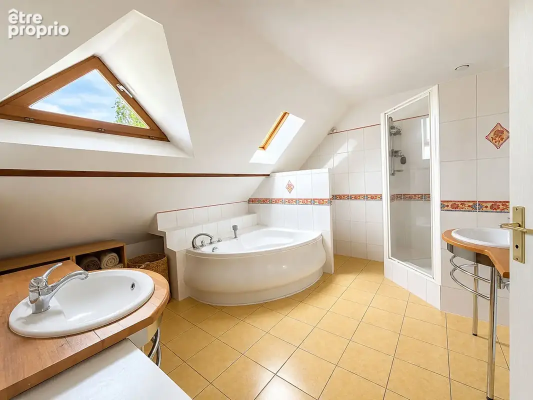 Belle Maison  avec un beau terrain à Labbeville 7 pièce(s) - photo 8
