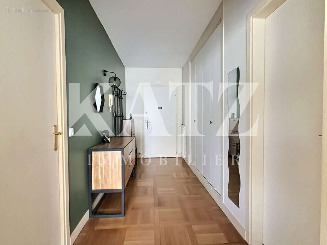 Appartement à GARCHES