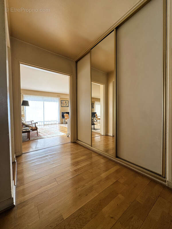 Appartement à PARIS-12E