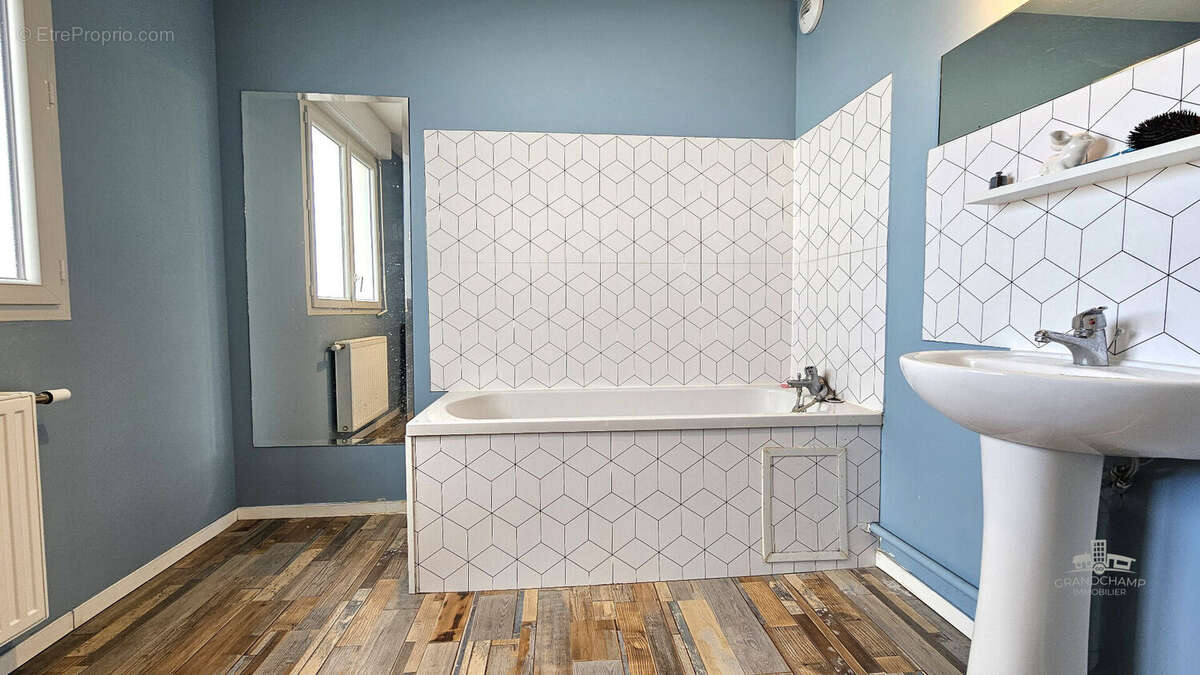 Maison à SUCE-SUR-ERDRE