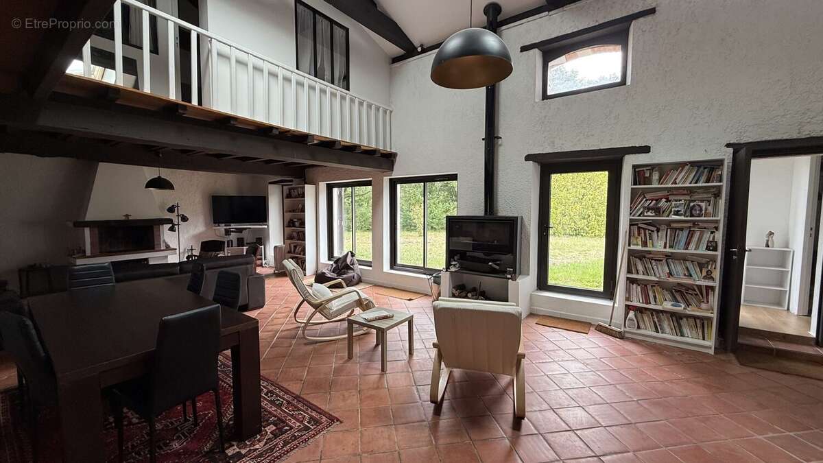 Maison 200 m² à Saugnacq-Et-Muret  - photo 8