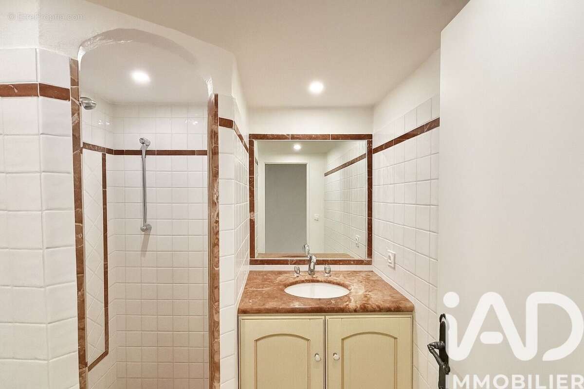 Photo 4 - Maison à ROQUEBRUNE-SUR-ARGENS