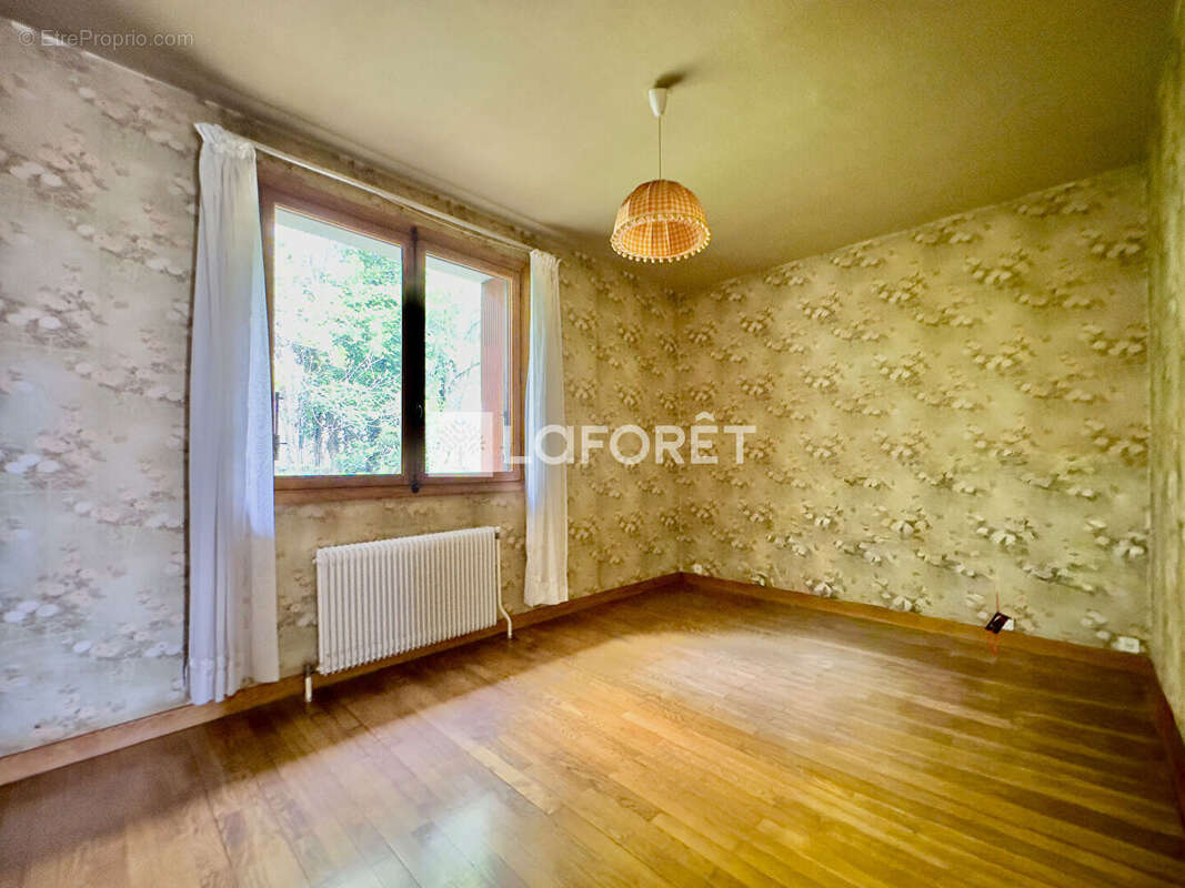 Maison à LA TRONCHE