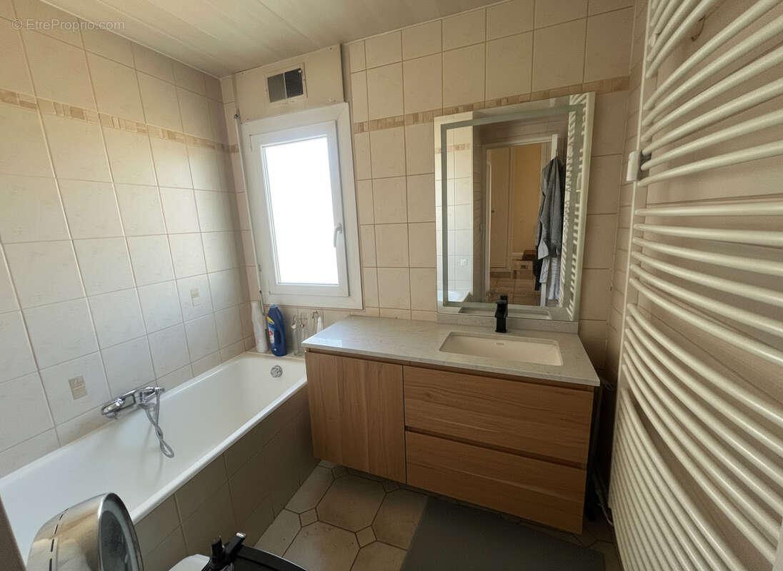Appartement à HOUILLES