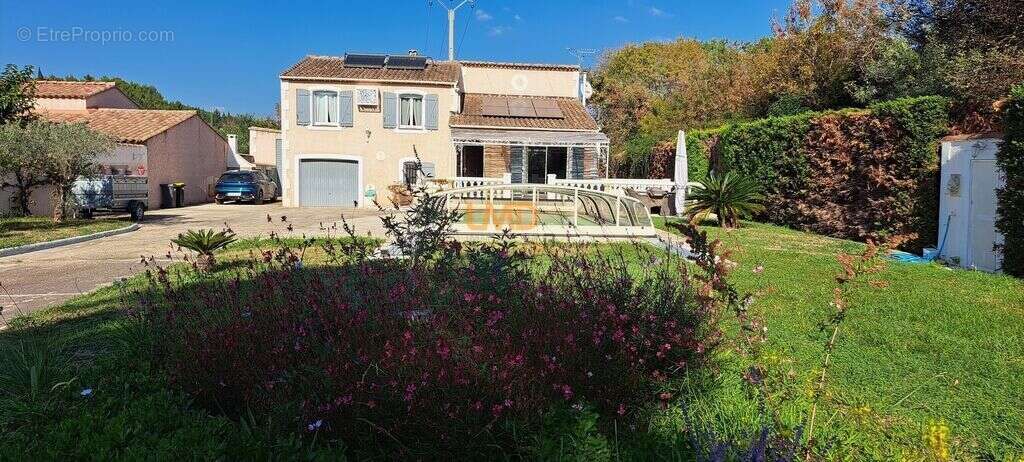 Maison à SAINT-GILLES