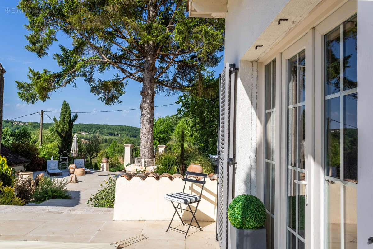 Maison à MONTAIGU-DE-QUERCY