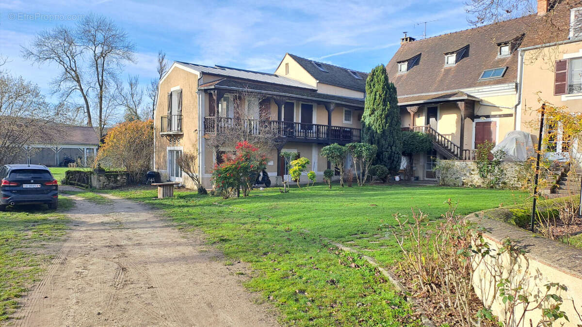 Appartement à SAINT-REMY-LES-CHEVREUSE