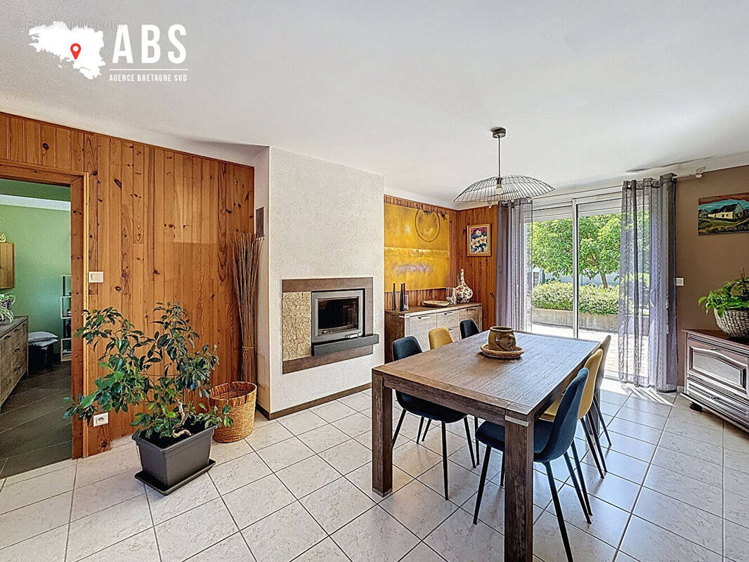 Maison à LA CHAPELLE-DES-MARAIS