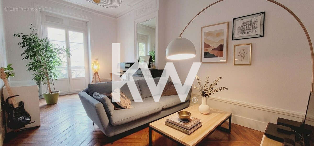 Appartement à SAINT-ETIENNE