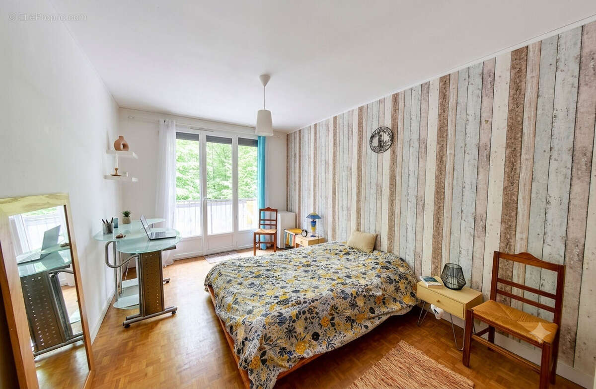 Appartement à OZOIR-LA-FERRIERE