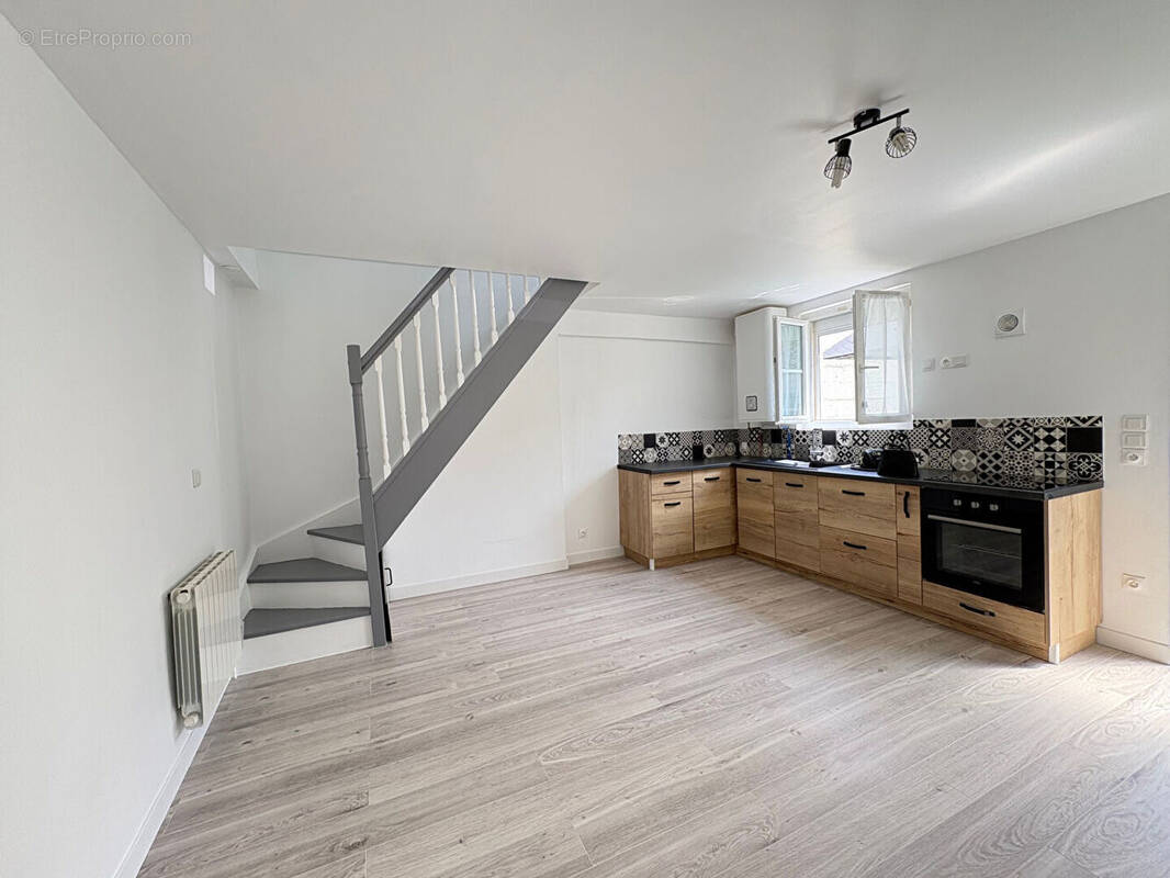 Maison à SAINTE-GENEVIEVE