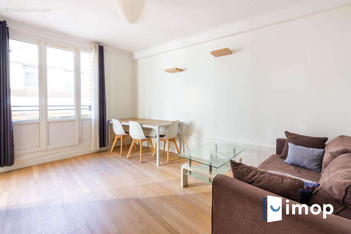 Appartement à PARIS-15E