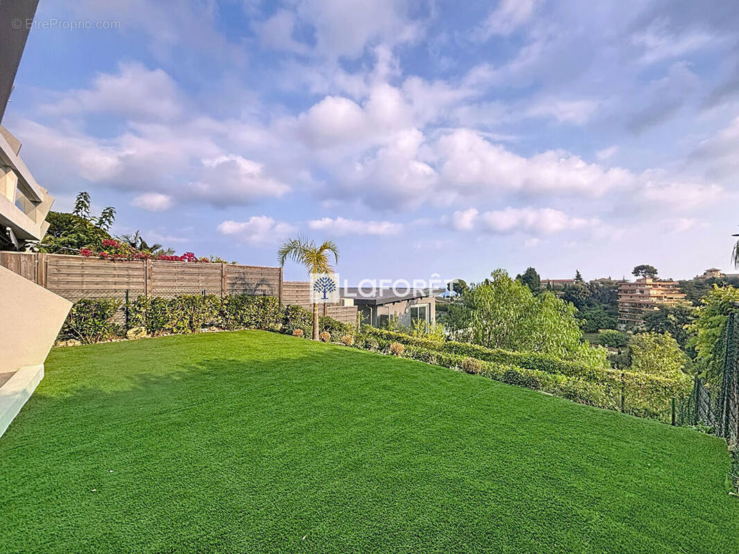 Appartement à ROQUEBRUNE-CAP-MARTIN