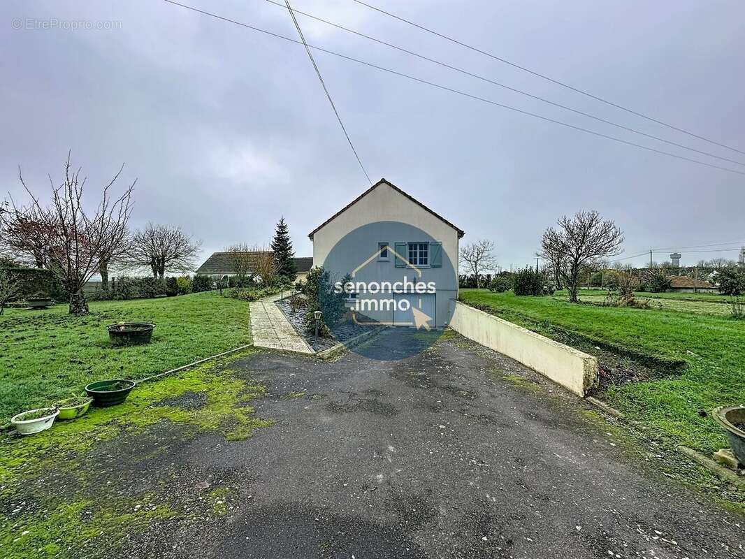 Maison à SAINT-ELIPH