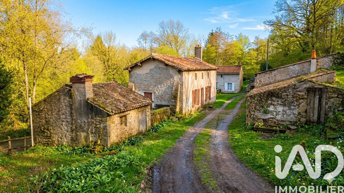 Photo 2 - Maison à SAINT-AUBIN-LE-CLOUD