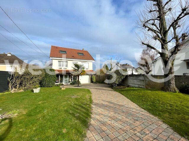 Maison à CONFLANS-SAINTE-HONORINE
