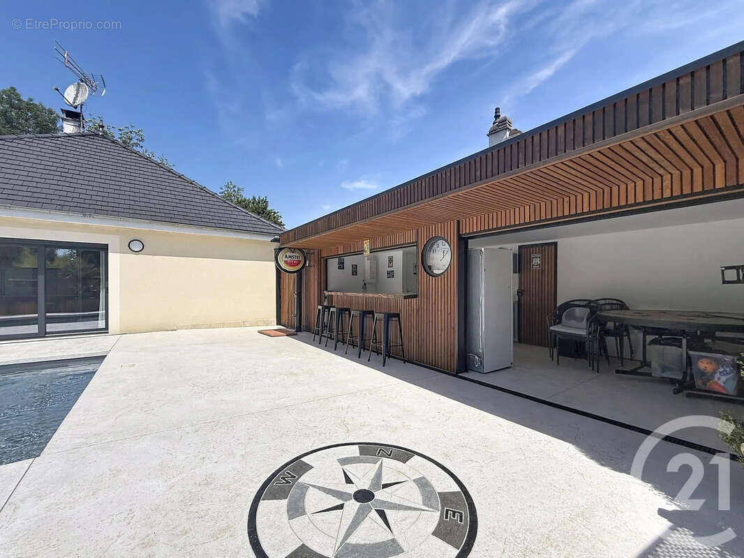Maison 233 m² à Saint-Parres-Aux-Tertres  - photo 2