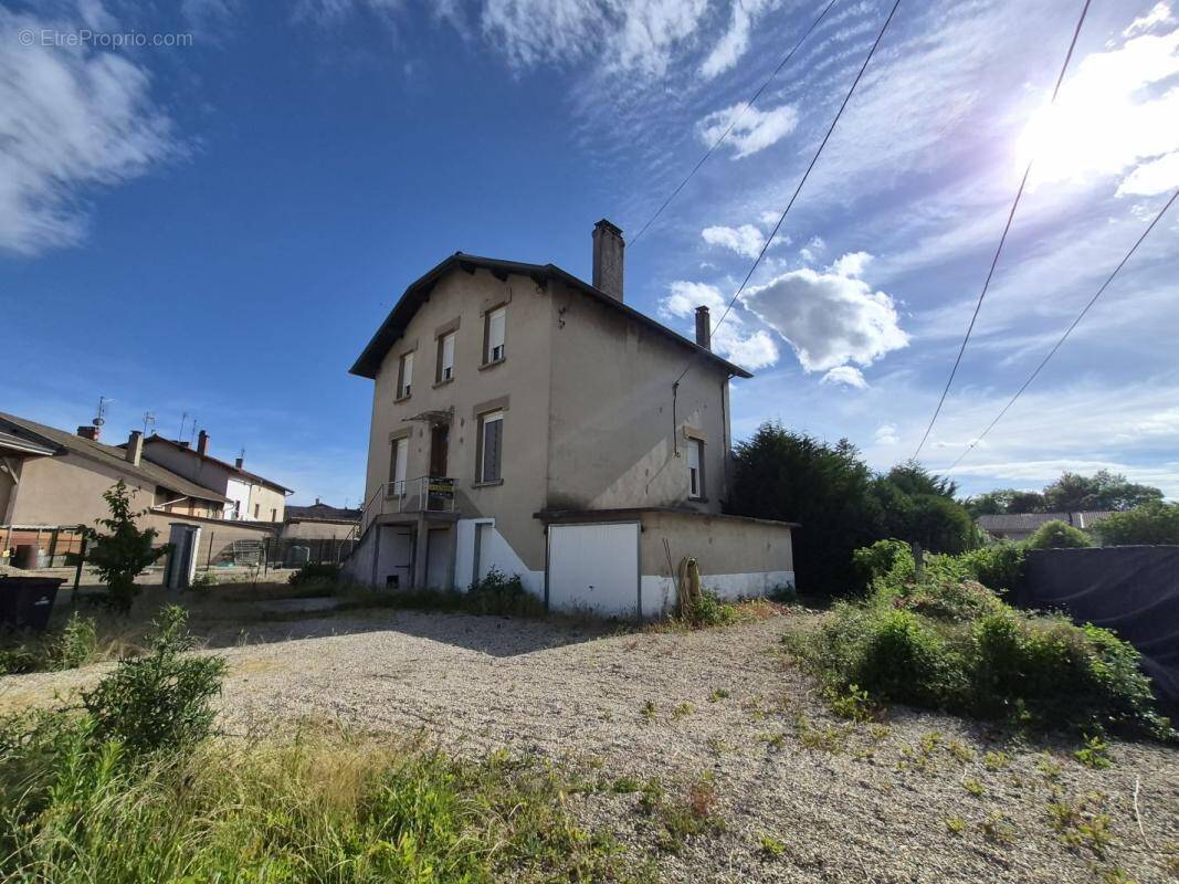 Maison à SAINT-PAUL-DE-VARAX