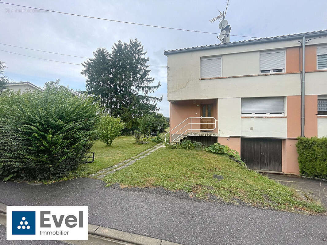 Maison à RECHICOURT-LE-CHATEAU