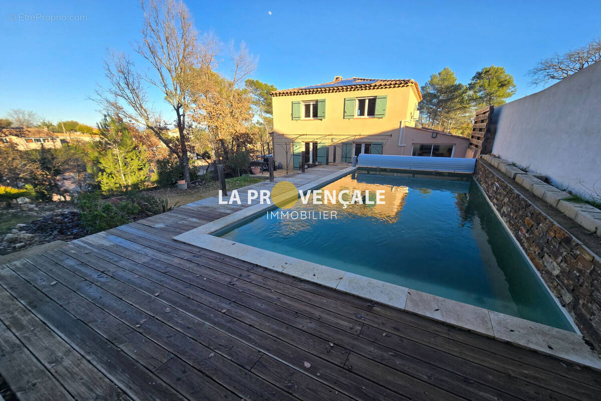 Maison à SAINT-MAXIMIN-LA-SAINTE-BAUME