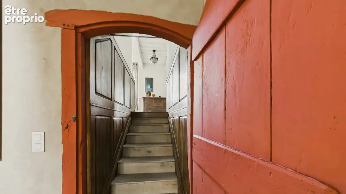 Ensemble immobilier empreint de charme, d'authenticité et d'une élégance discrète. - photo 25