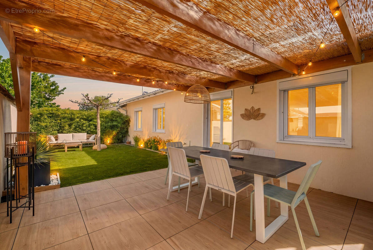 Photo 1 - Maison à MIONS