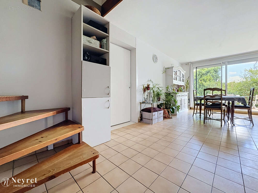Maison - 103m2 - Terrain de 341m2 - St Genis Laval - photo 2