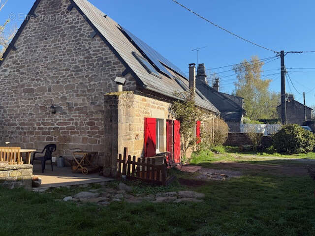 Maison à PEYRELEVADE