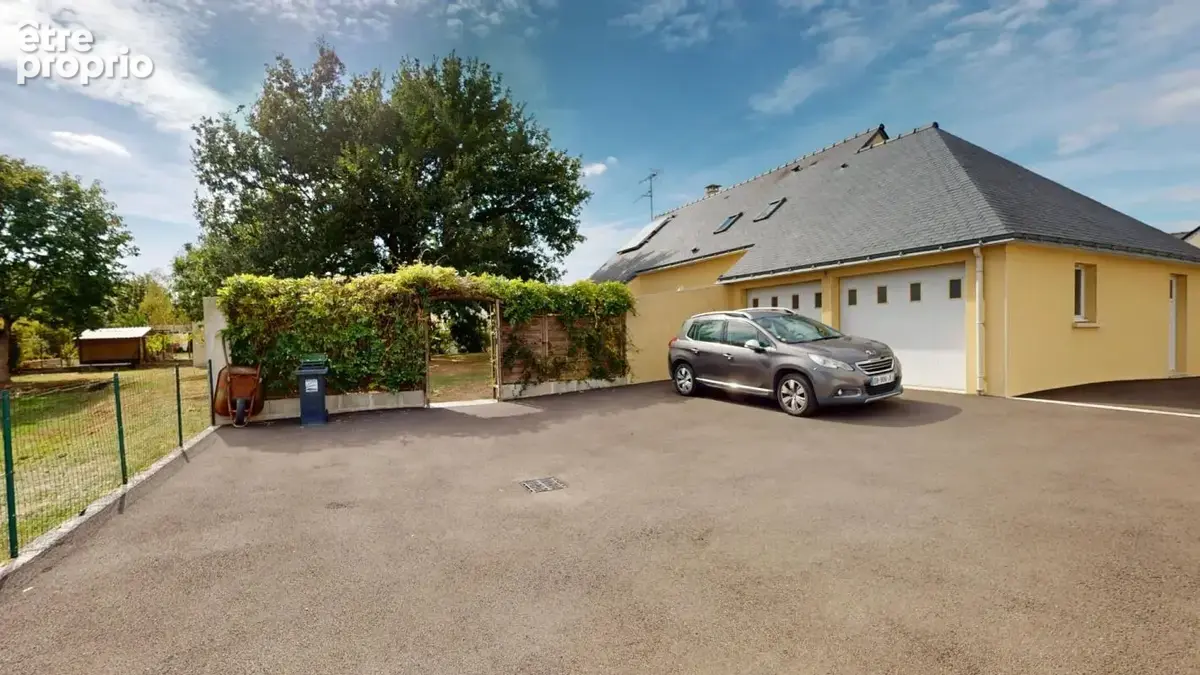 Maison à vendre 8 pièces, 4 chambres à  SAINT MARS LA JAILLE (44) - photo 4