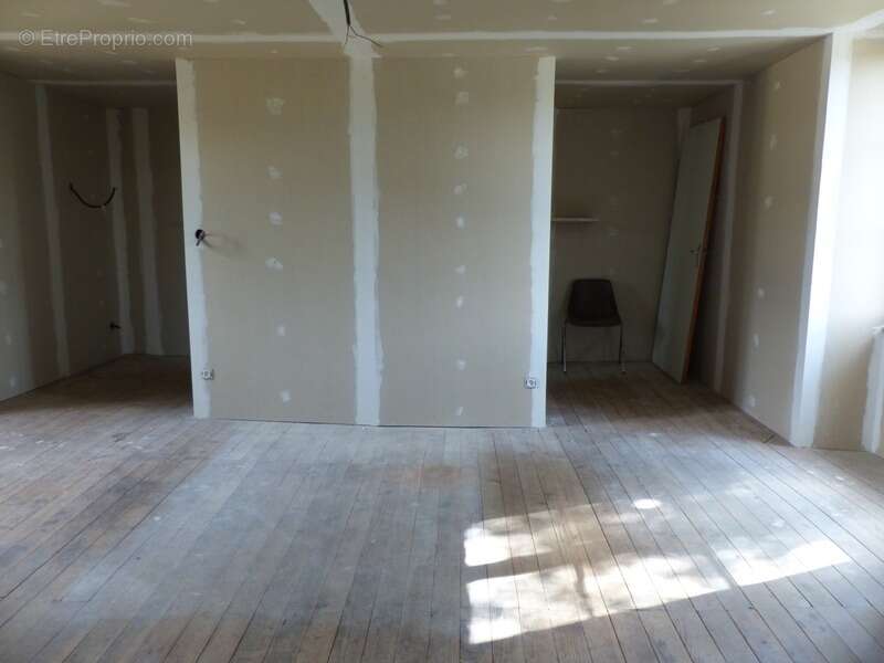 Maison à SAINT-LOUP-LAMAIRE