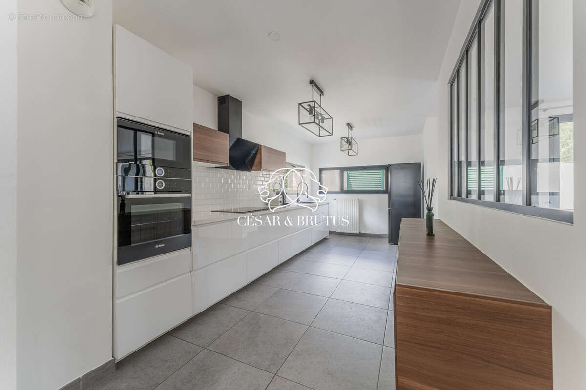 Maison 136 m² à Chassieu  - photo 8