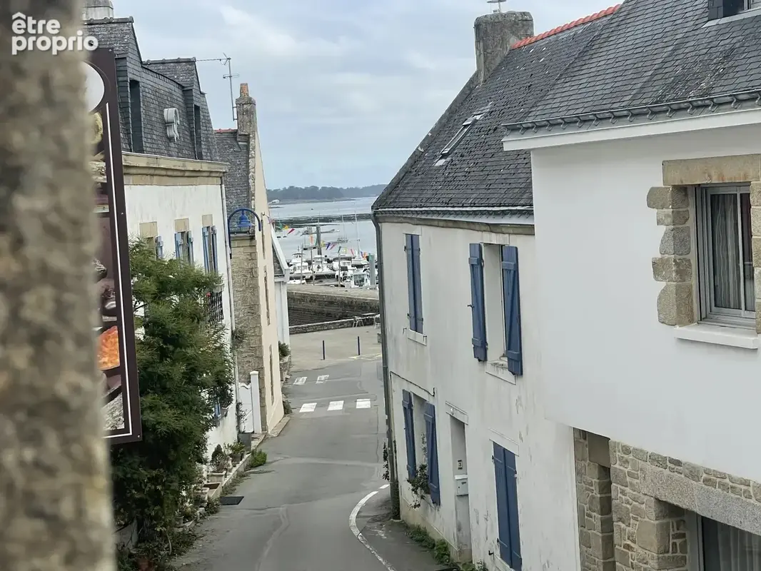 Immeuble de bourg à rénover pour habiter ou investir  275 m² env. + Terrasse 28 m² env. Vue Golfe -  80 m du Port - photo 5