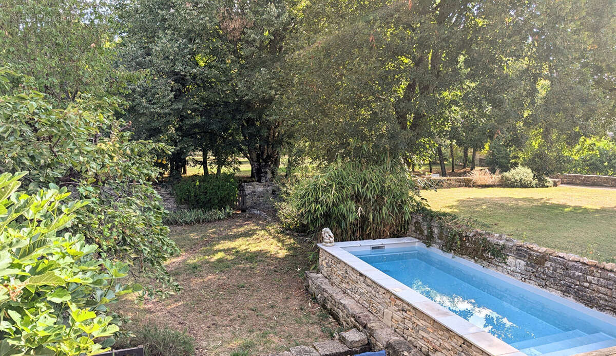 Maison à LACAPELLE-LIVRON