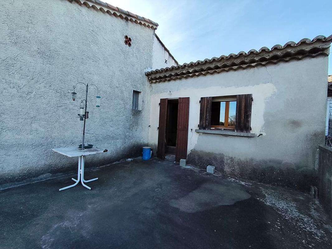 Maison à MONTELIMAR