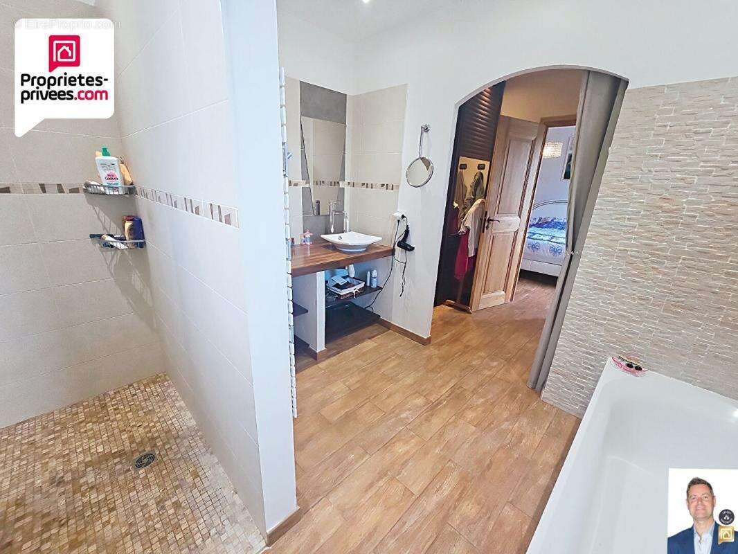 Maison à SAINT-CEZAIRE-SUR-SIAGNE