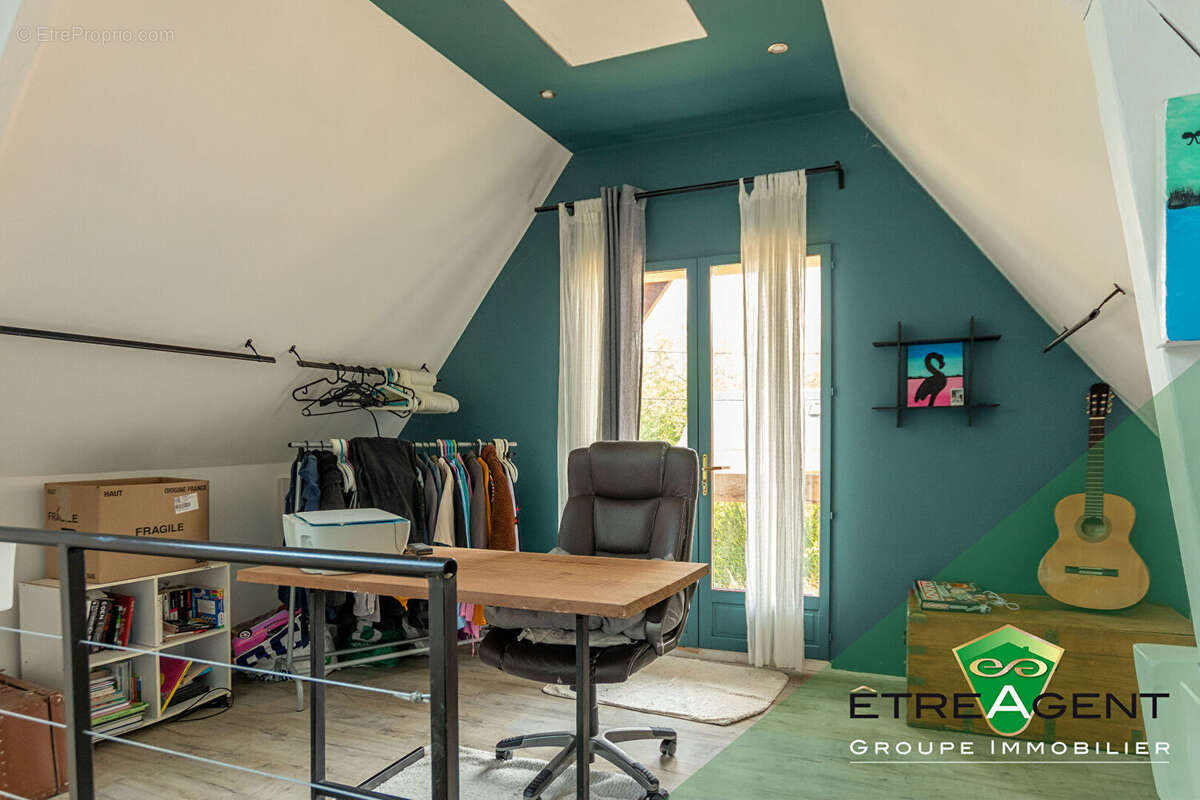 Maison LE FIDELAIRE - 200 m² - 4 chambres - photo 15