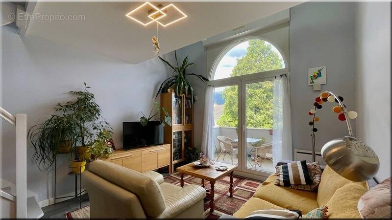 Appartement à SEGNY