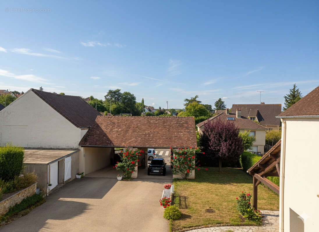 Maison à MORAINVILLIERS