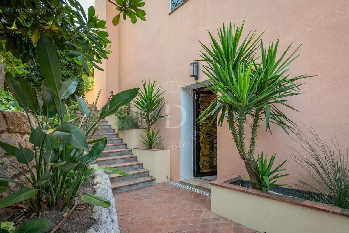 Saint Jean Cap Ferrat - Appartement 4 Pièces - photo 9