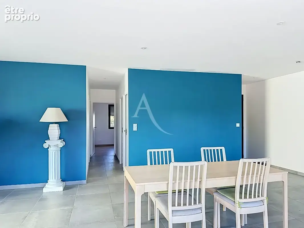 Maison contemporaine 2021 - Plain-pied - DPE A - Centre de Vernoil-le-Fourrier - photo 3
