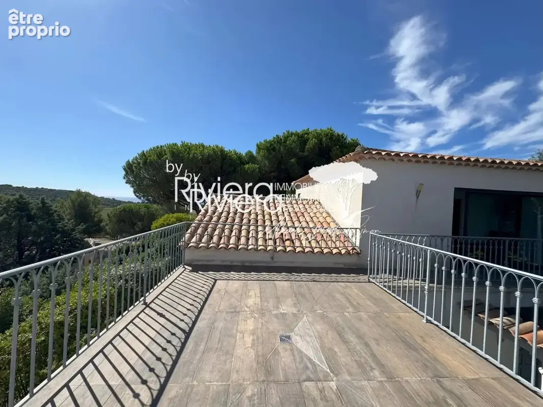 Superbe propriété à LA CROIX-VALMER - Vue mer, piscine à déb - photo 29